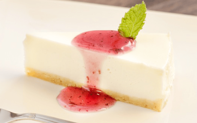 自家製レアチーズケーキ